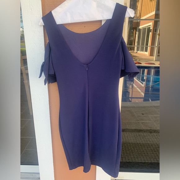 Off the shoulder navy body con dress - Picture 3 of 3